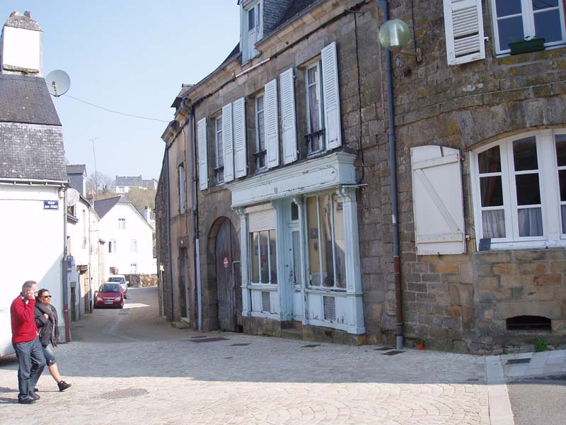 Image of old shop for sale in Brittany